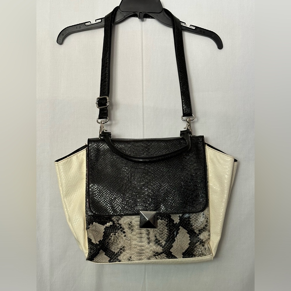 88 | NWOT Cosmopolitan Black White Satchel Shoulder Bag